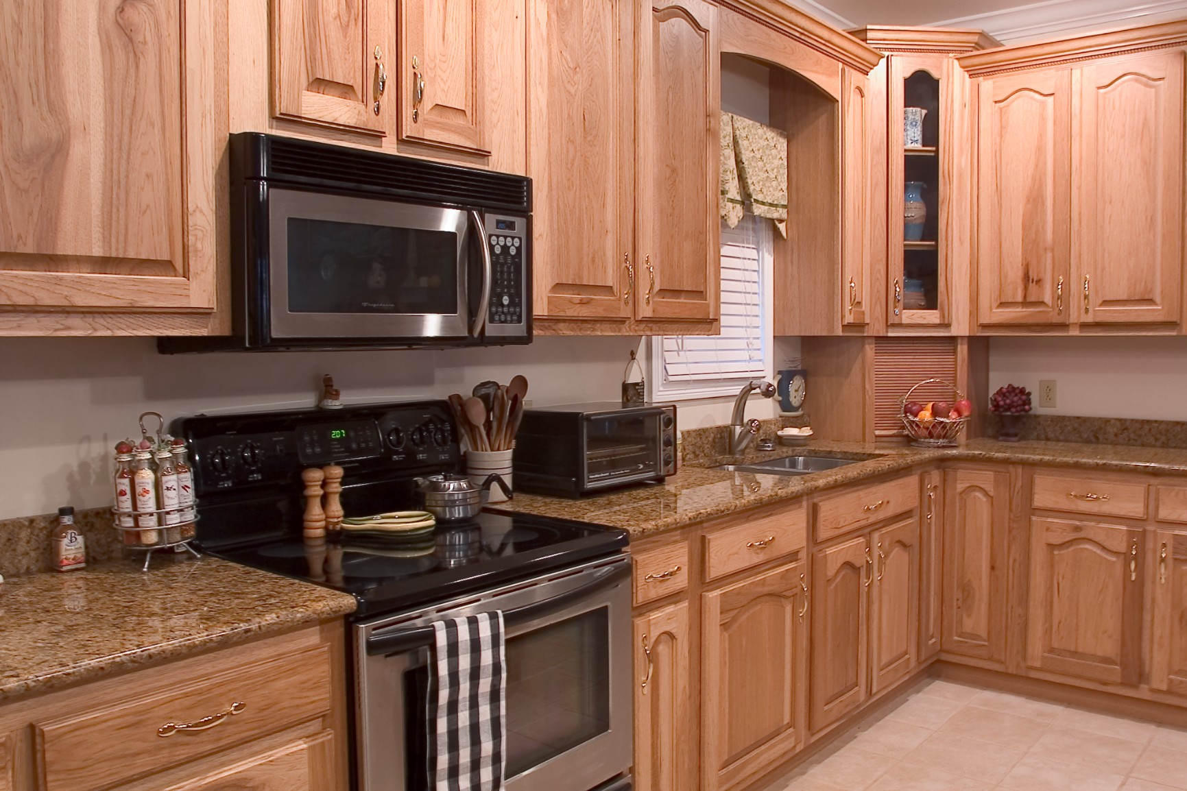 Hickory Kitchen Cabinets - Hickory Kitchen Cabinets and Tips to Take